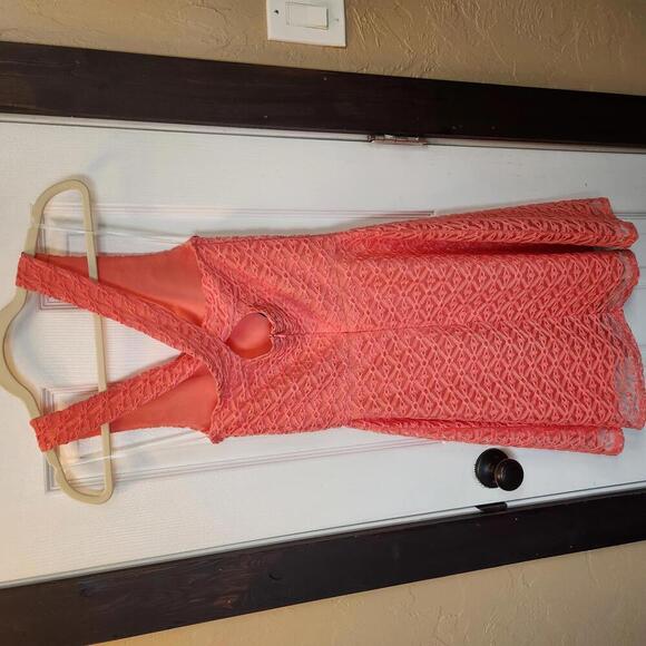 SOCIALITE Women's Coral Lace Dress - Size XS - Picture 3 of 7